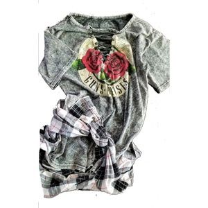 Womens/Juniors Guns & Rose's Graphic Tee size L